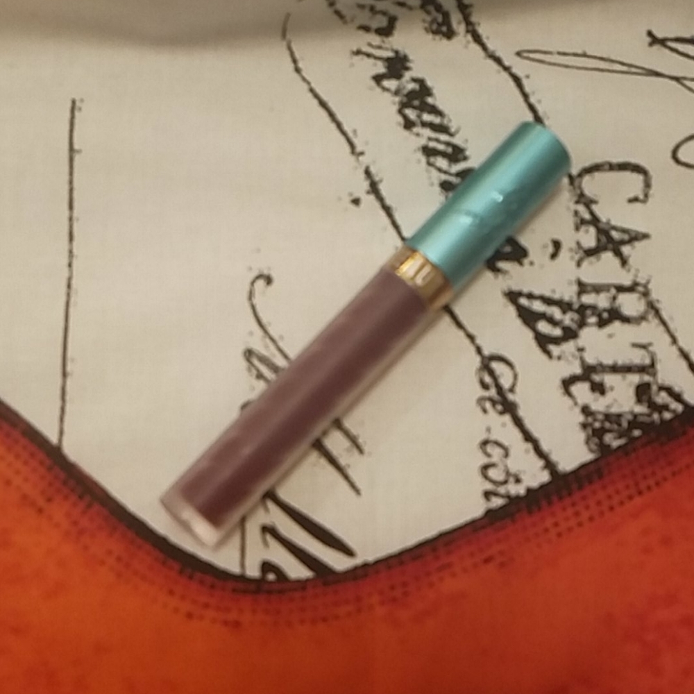 Beauty Bakerie Lip Whip (NWOT)